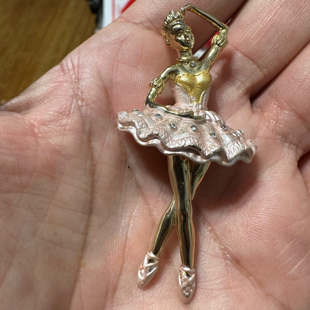 Vintage Gold Tone Ballerina Brooch - Picture 2 of 3